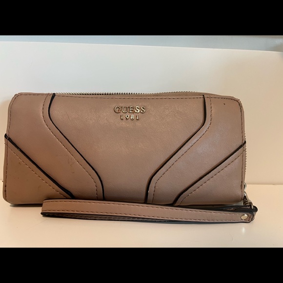 Guess bag and wallet - Picture 4 of 7